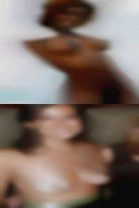 Bi pussy swingers eating free cum.